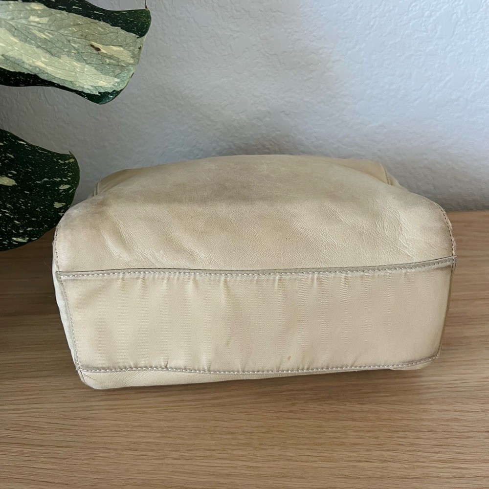 Vintage Prada Chain Shoulder Bag Leather Beige Authentic - Picture 6 of 16